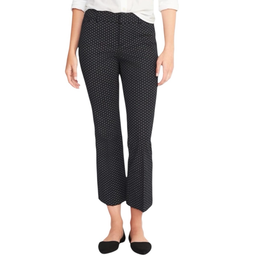 OLD NAVY Pixie Pants Mid-Rise Cropped Flare Black White Polka Dot Size 6